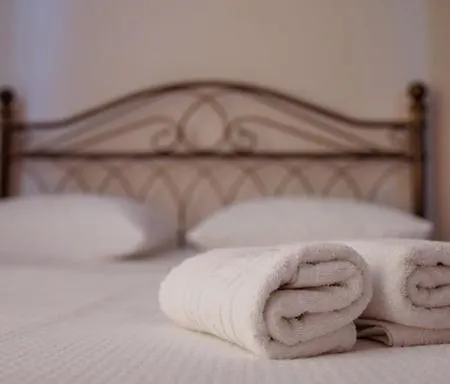 Hotel Vironas