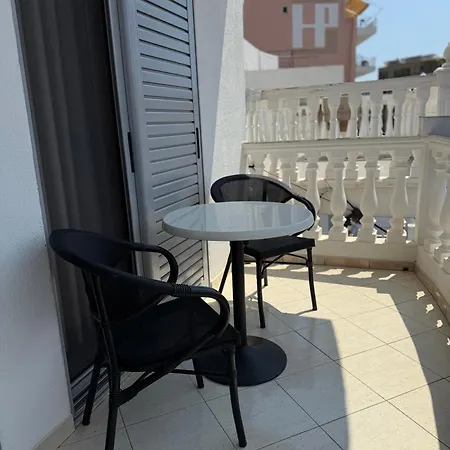 Vironas Hotel Himarë