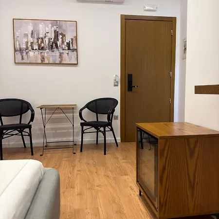 Vironas Hotel Himarë