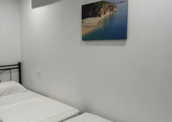 Vironas Hotel Himare