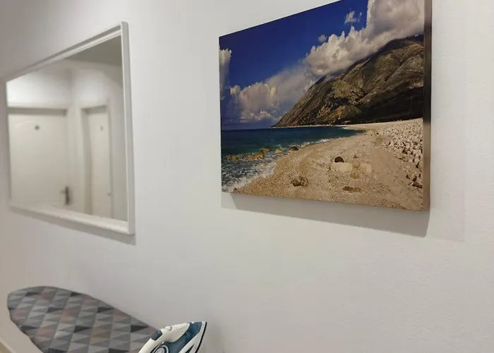 Hotel Vironas Himare