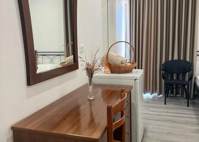 Hotel Vironas Himare