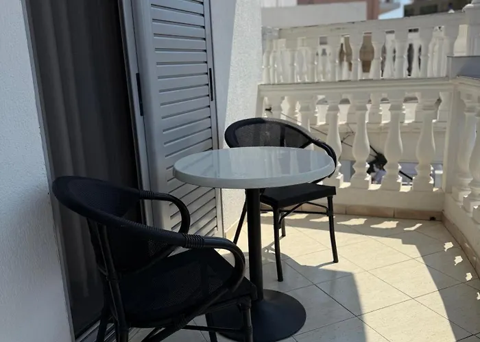 Vironas Hotel Himare