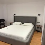 Vironas Hotell Himare