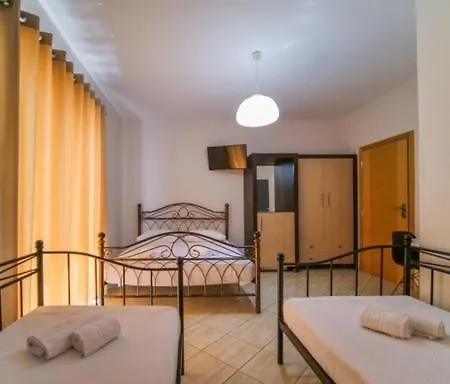 Hotel Vironas
