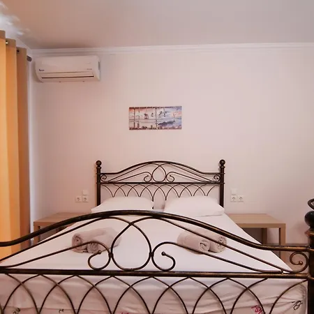 Vironas Szálloda 3*