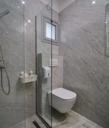 Vironas 3* Himara