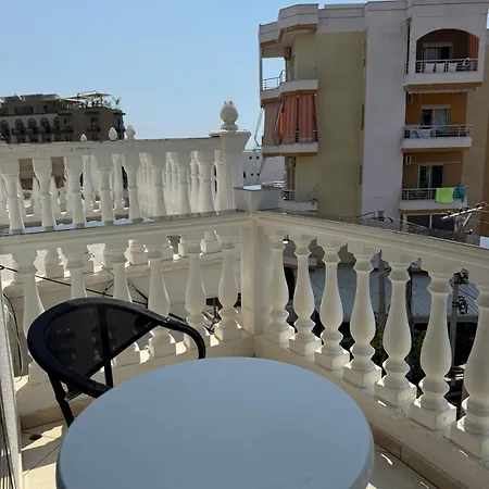 Hotel Vironas