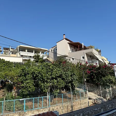 Vironas 3* Himare