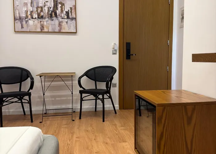 Vironas Otel Himarë